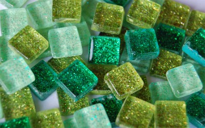 Mini Mosaiksteine gr�nmix mit Glitzer 1x1cm 170 St.- ca. 150 g