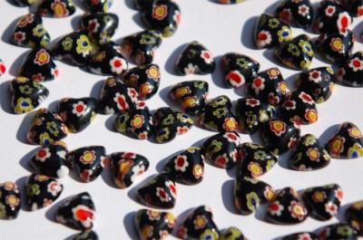Mini Mosaik Herz 1 cm schwarz mit buntem Muster, 15 St.- ca. 6 g