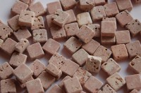 Marmorsteine rot 1,5x1,5 cm, 500g. - ca. 100-105 St.
