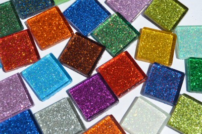 Glas-Mosaiksteine Buntmix mit Glitzer 2x2cm 40 St.- ca. 140g Glas-Mosaiksteine Buntmix mit Glitzer 2x2cm 40 St.- ca. 140g