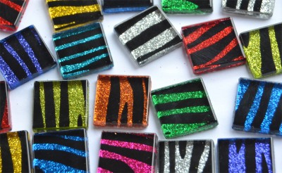 Glas Mosaiksteine Glitzer Zebra bunt 2x2cm 40 St.- ca.140g Glas Mosaiksteine Glitzer Zebra bunt 2x2cm 40 St.- ca.140g