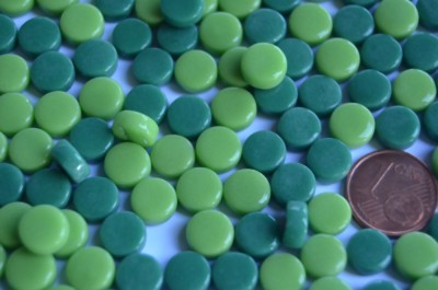 Mini Mosaiksteine glänzend rund 8mm Grünmix 40g, ca. 90-100 St.