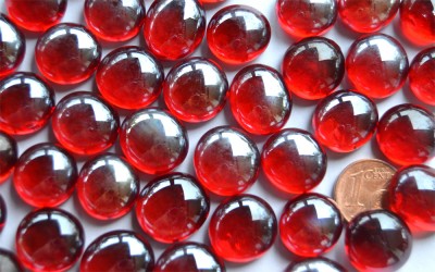 Glasnuggets Deko Mosaiksteine 13-15mm rot 100g ca. 35 St. Glasnuggets Deko Mosaiksteine 13-15mm rot 100g ca. 35 St.