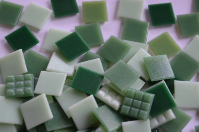 Glas Mosaiksteine Grünmix 2x2 cm 100 St. ca. 290g