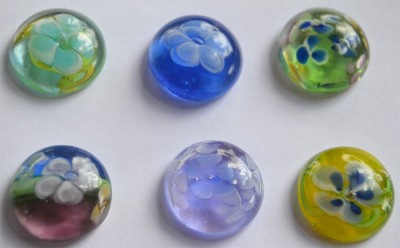 Deko Mosaiksteine Glasnuggets versch. Blüten 19-21mm 6 St. ca25g Deko Mosaiksteine Glasnuggets versch. Blüten 19-21mm 6 St. ca25g