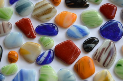 Glas Mosaiksteine unreg. marmoriert bunt frostsicher 300g ca50St Glas Mosaiksteine unreg. marmoriert bunt frostsicher 300g ca50St