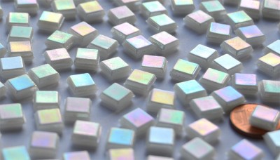 Mini Mosaiksteine weiß mit Regenbogenschimmer 8x8mm 50g ca.100St Mini Mosaiksteine weiß mit Regenbogenschimmer 8x8mm 50g ca.100St
