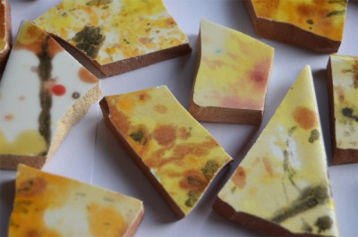 Bruchmosaik handbemalt dann gebrochen Erdfarbe 10 St. ca. 110g