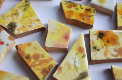 Bruchmosaik handbemalt dann gebrochen Erdfarbe 10 St. ca. 110g