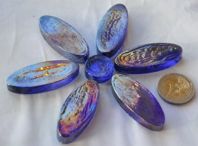 1 Blütenset dunkelblau irisierend 7 St. Glassteine ca.90g