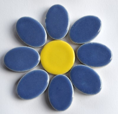 Keramik Mosaikteine Set: 10 oval blau und 10 rund bunt ca. 35g