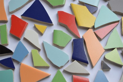 Bruchmosaik bunt ca. 1-6cm frostsicher 6,5mm stark 500g ca. 40 St. Bruchmosaik bunt ca. 1-6cm frostsicher 6,5mm stark 500g ca. 40 St.