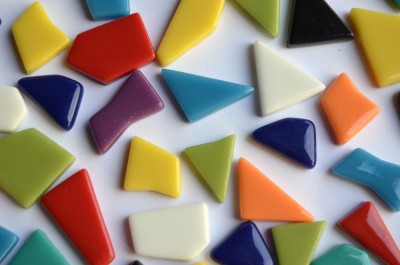 Glas Mosaiksteine unreg. bunt 1-2cm frostsicher 100g ca. 45-50St Glas Mosaiksteine unreg. bunt 1-2cm frostsicher 100g ca. 45-50St