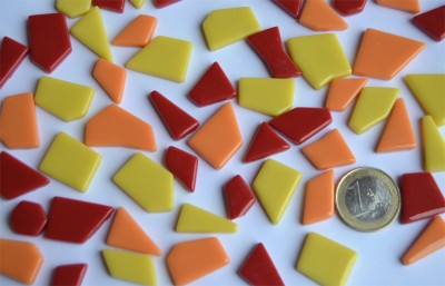 Glas Mosaiksteine unreg. Sonnenmix 1-2cm 100g, ca. 45-50 St. Glas Mosaiksteine unreg. Sonnenmix 1-2cm 100g, ca. 45-50 St.