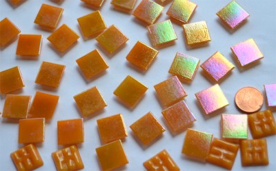 Glas Mosaiksteine schimmernd orange 1,5cm 100 St.- ca. 145g