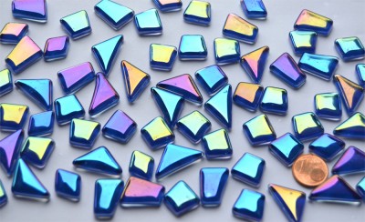 Glas Mosaiksteine unregelm. irisierend dunkelblau 100g, ca.50St. Glas Mosaiksteine unregelm. irisierend dunkelblau 100g, ca.50St.