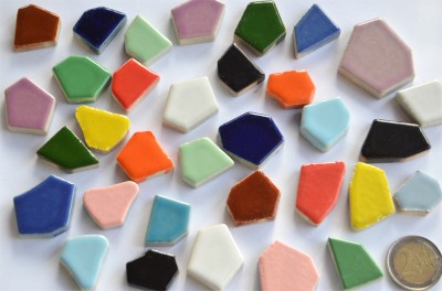 Bruchmosaik ca. 1-4cm Keramik bunt 6mm stark 200g ca. 35 St. Bruchmosaik ca. 1-4cm Keramik bunt 6mm stark 200g ca. 35 St.