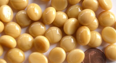 Glasnuggets 10-12mm creme-beige opak, NICHT transp. 70g ca. 50 St.