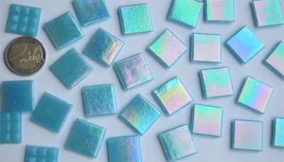 Glas Mosaiksteine schimmernd 2x2 cm hellblau 50 St.- ca. 145g Glas Mosaiksteine schimmernd 2x2 cm hellblau 50 St.- ca. 145g