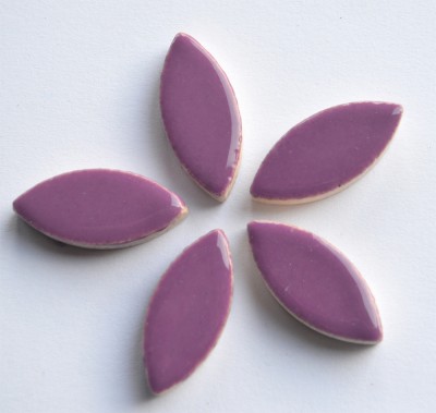 Mosaiksteine Blattform ca. 2,5cm lang Keramik lila 5 St.- ca. 9g Mosaiksteine Blattform ca. 2,5cm lang Keramik lila 5 St.- ca. 9g