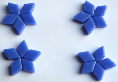 Mosaiksteine Raute blau ca. 11x18mm 36 gr. ca. 22 St. Mosaiksteine Raute blau ca. 11x18mm 36 gr. ca. 22 St.