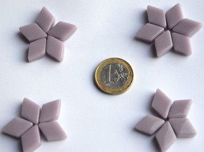Mosaiksteine Raute lila ca. 11x18mm 36 gr. ca. 22 St.