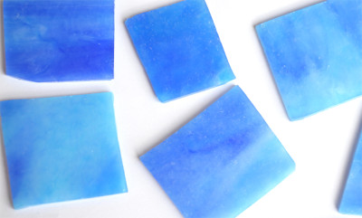 Tiffany Glas blau marmoriert 200g. Glasstücke ca. 15-17St. Tiffany Glas blau marmoriert 200g. Glasstücke ca. 15-17St.