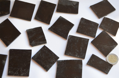 Tiffany Glas schwarz opak 200g. Glasstücke ca. 15-17St. Tiffany Glas schwarz opak 200g. Glasstücke ca. 15-17St.