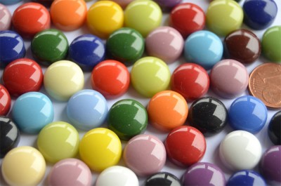 Mosaiksteine rund 12mm bunt glänzend Stärke 6mm 250g, ca. 160St.