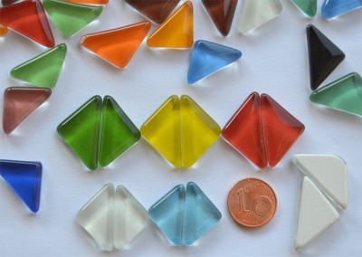 Soft-Glas Mosaiksteine dreieckig bunt 400g ca. 200 St.