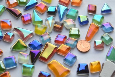 Soft-Glas Mosaiksteine unregelm. irisierend bunt 200g, ca.100 St.