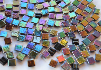Minimosaik schwarz mit Regenbogenschimmer 1x1cm, 400g, ca. 600 St.