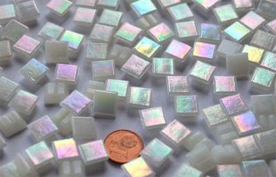 Minimosaik weiß mit Regenbogenschimmer 1x1cm, 400g, ca. 600 St.