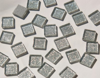 Glitzer Mosaiksteine silbergrau 2x2cm 40 St.- ca. 140g Glitzer Mosaiksteine silbergrau 2x2cm 40 St.- ca. 140g