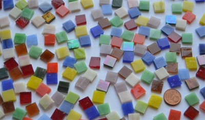 Tiffany Glas Mosaiksteine Buntmix 1x1cm 150g. ca 210 St.