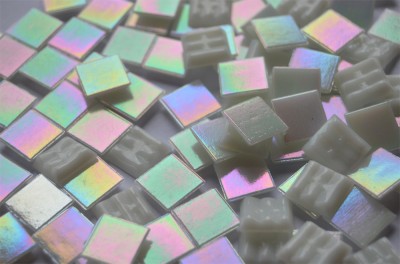 Glasmosaiksteine schimmernd weiß 1,5x1,5cm 100 St.- ca. 145g