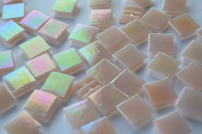 Glas Mosaiksteine schimmernd rosa 1,5x1,5cm 100 St.- ca. 145g