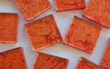 Softglas Mosaiksteine auffälliges Muster rot, 2x2cm 30St.-ca110g