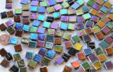 Minimosaik schwarz mit Regenbogenschimmer 1x1cm, 200 St.- ca136g Minimosaik schwarz mit Regenbogenschimmer 1x1cm, 200 St.- ca136g