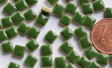 Mini Mosaiksteine grasgrün, 5x5mm, 20g - ca. 120-150 St. Mini Mosaiksteine grasgrün, 5x5mm, 20g - ca. 120-150 St.