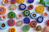 Millefiori Glas Mosaiksteine rund bunt 7-15mm 30g ca.25-30St. Millefiori Glas Mosaiksteine rund bunt 7-15mm 30g ca.25-30St.