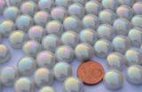 Mosaiksteine irisierend rund 12mm weiß Stärke 6mm 50g, ca. 32St. Mosaiksteine irisierend rund 12mm weiß Stärke 6mm 50g, ca. 32St.