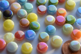Mini Mosaiksteine bunt irisierend rund 8mm 40g,- ca. 100 St.