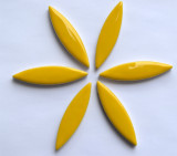 Mosaiksteine Blattform 6cm lang Keramik gelb 6 St.- ca.45g Mosaiksteine Blattform 6cm lang Keramik gelb 6 St.- ca.45g