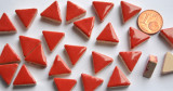 Mosaiksteine dreieckig Seitenlänge ca. 14 mm rot 50g ca.50 St. Mosaiksteine dreieckig Seitenlänge ca. 14 mm rot 50g ca.50 St.