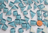 Glas Mosaiksteine unregelmäßig hellblau 200g, ca. 130-150St. Glas Mosaiksteine unregelmäßig hellblau 200g, ca. 130-150St.