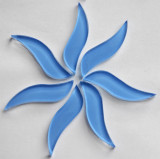 Glas Mosaiksteine wellenförmig ca. 4,5 cm lang, blau 7 St.- ca. 25g.