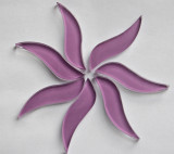 Glas Mosaiksteine wellenförmig ca. 4,5 cm lang, lila 7 St.- ca. 25g.