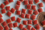 Mini Mosaiksteine rot, 5x5mm, 20g - ca. 120-150 St. Mini Mosaiksteine rot, 5x5mm, 20g - ca. 120-150 St.