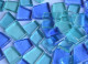 Glas Mosaiksteine unregelm. transparent Blaumix 100g ca. 40 St.